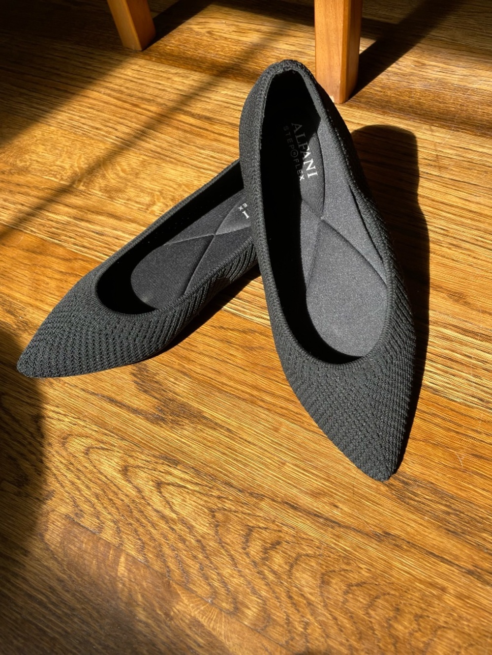 Alfani Step N Flex Black Knit Pointed Toe Flat Women's Size 7.5 Like New